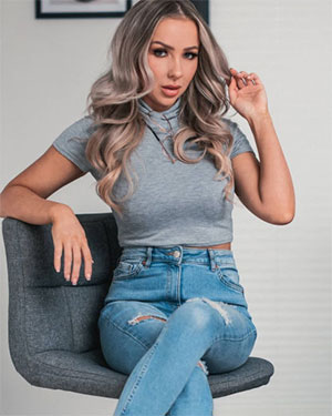 Beth Morgan Chic Comfort Skin Tight Glamour