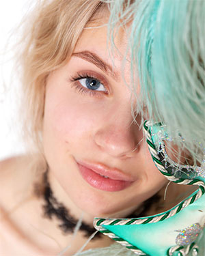 Mila Amour Masked Glamour Met Art