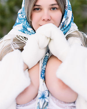 Tihomirova Busty Snow Maiden
