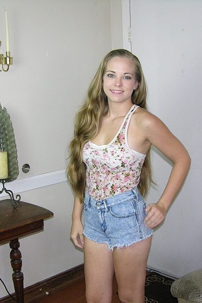 Abbie Cute Teen True Amateur Model