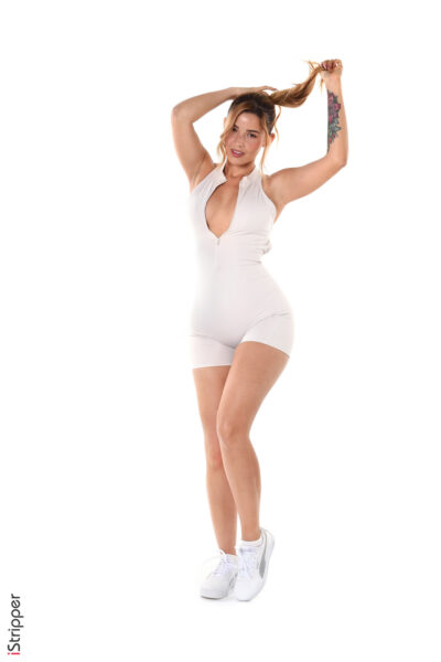 Agatha Vega Dia De Entrenamiento IStripper