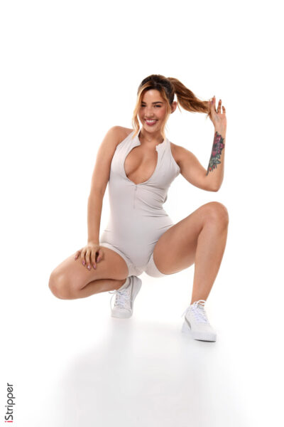 Agatha Vega Dia De Entrenamiento IStripper