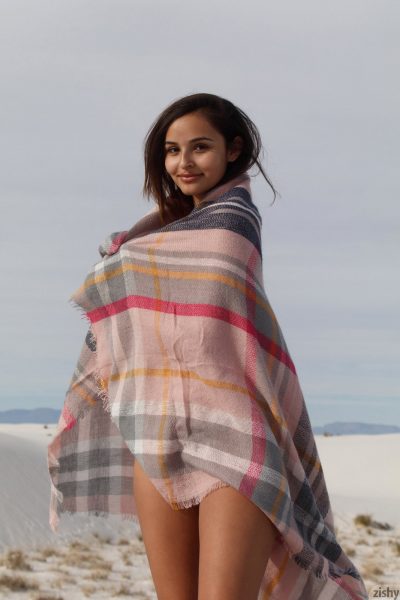 Alejandra Cobos White Sands Ass Zishy