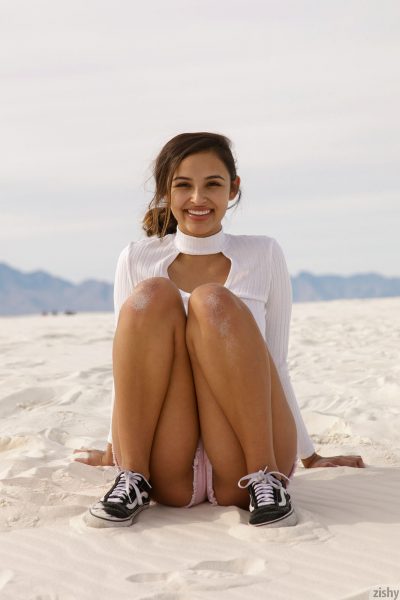 Alejandra Cobos White Sands Zishy