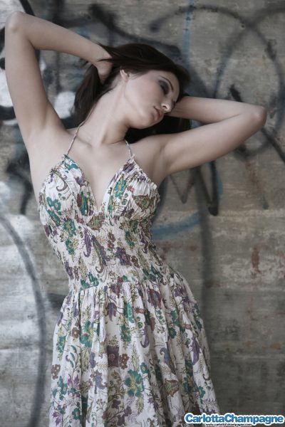 Carlotta Champagne Sexy Graffiti