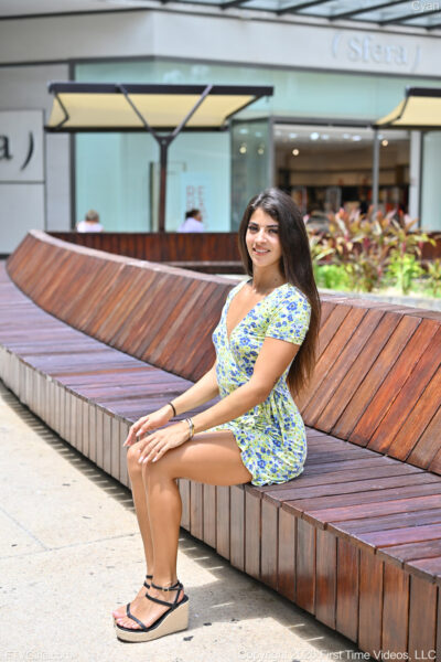 Cyan Fashion Mall FTV Girls