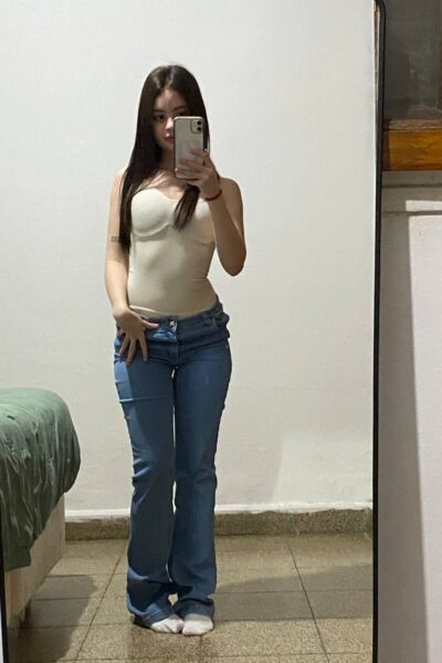 Daisy Joness Jeans And Ass Onlyfans