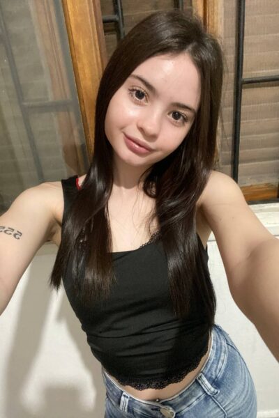 Daisy Joness Jeans And Ass Onlyfans