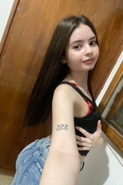 Daisy Joness Jeans And Ass Onlyfans