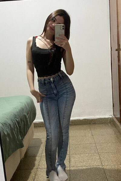 Daisy Joness Jeans And Ass Onlyfans