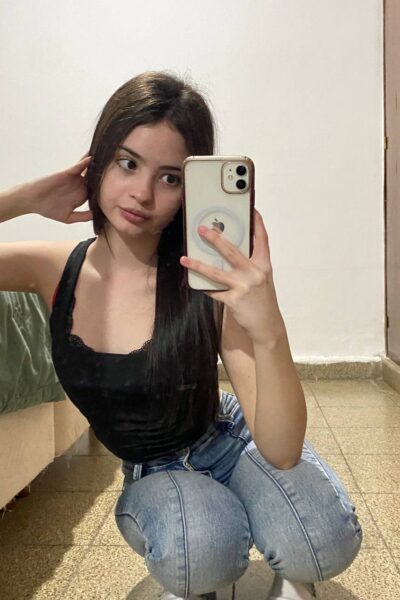 Daisy Joness Jeans And Ass Onlyfans