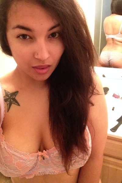 Dottt Cute Webcam Model