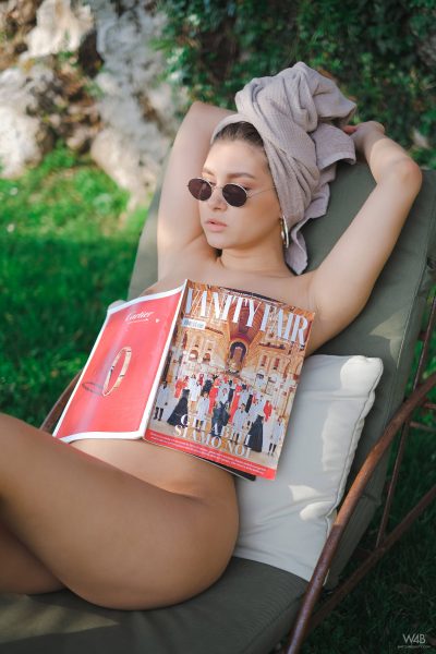 Ellie Luna Sunbathing Watch4Beauty