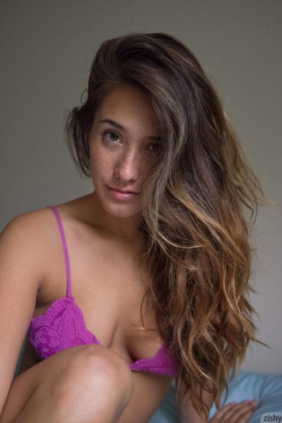 Eva Lovia Wakey Wakey Zishy