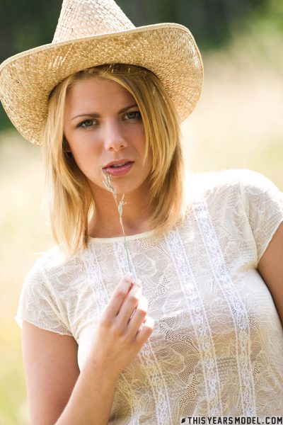 Jana Meet Jana This Years Model