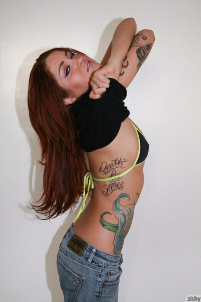 Jeska Vardinski Breaks My Mold Zishy