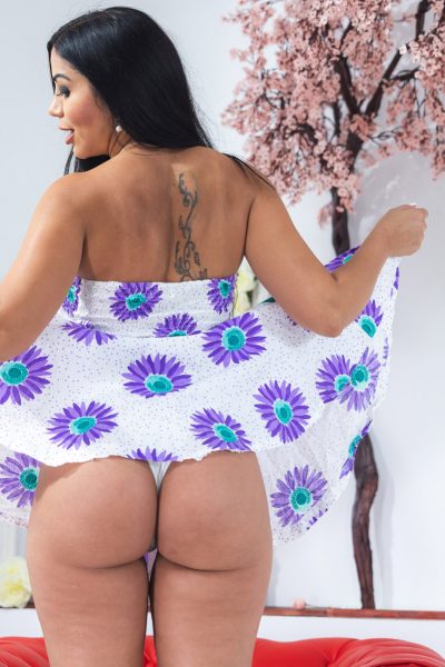 Julia De Lucia Rounded Perfection Fitting Room