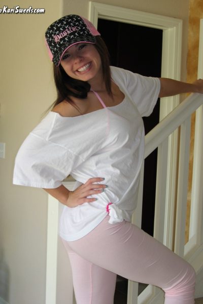 Kari Sweets Sexy Candids