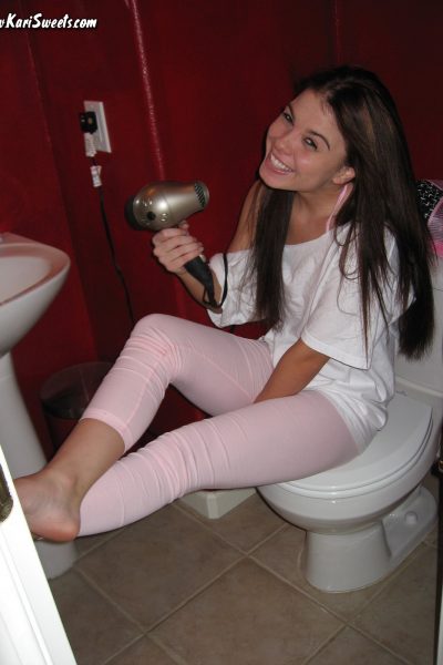 Kari Sweets Sexy Candids