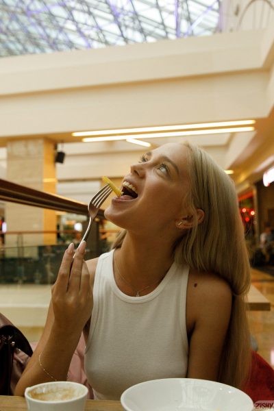 Katya Nesterova Moscow Meat Up Zishy