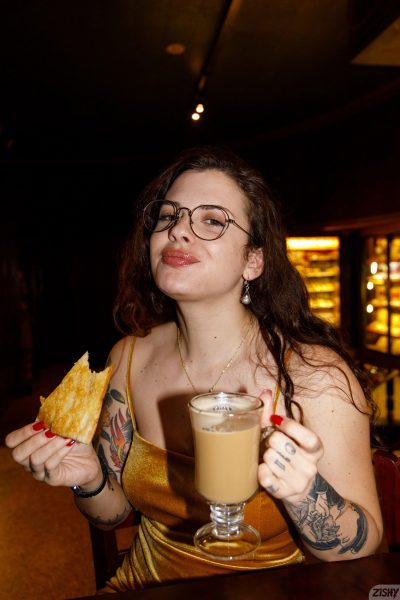 Keisha Grey The Cuban Eggroll Zishy
