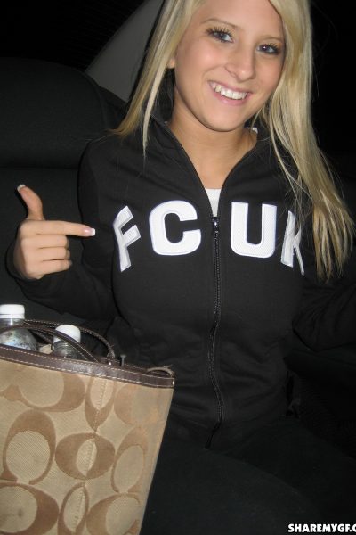 Kimmy Girlfriend Car Flashing