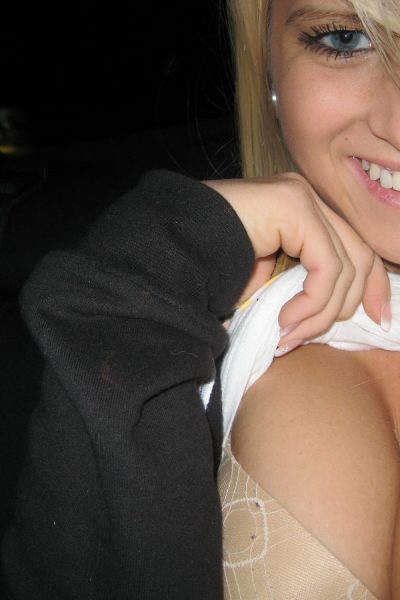 Kimmy Girlfriend Car Flashing