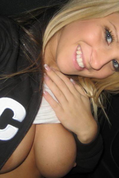 Kimmy Girlfriend Car Flashing