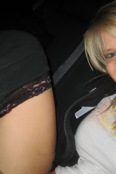 Kimmy Girlfriend Car Flashing