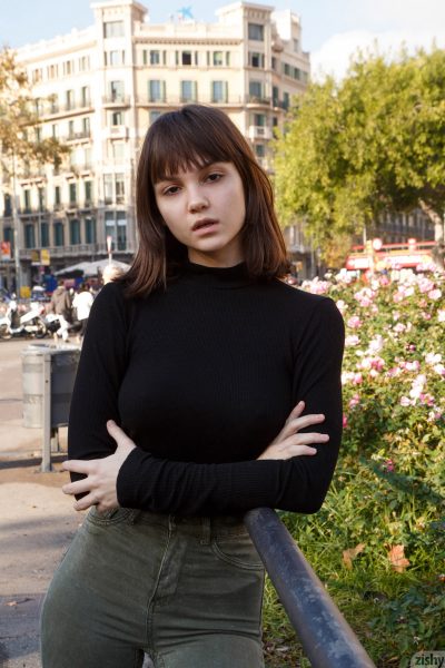 Lara Maiser Cosmopolitan Girl Zishy