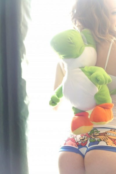 Lily Xo Sexy Gamer Girl