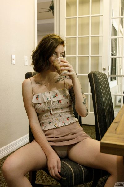 Maggie O Shannon Instant Hot Coffee Zishy