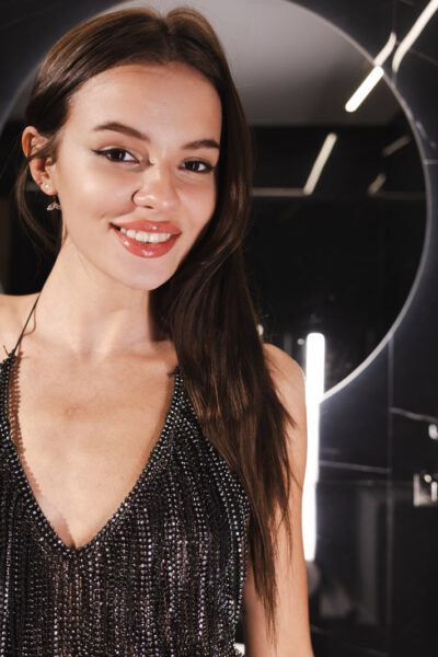 Malena Amaro Black Suits Me Watch4Beauty