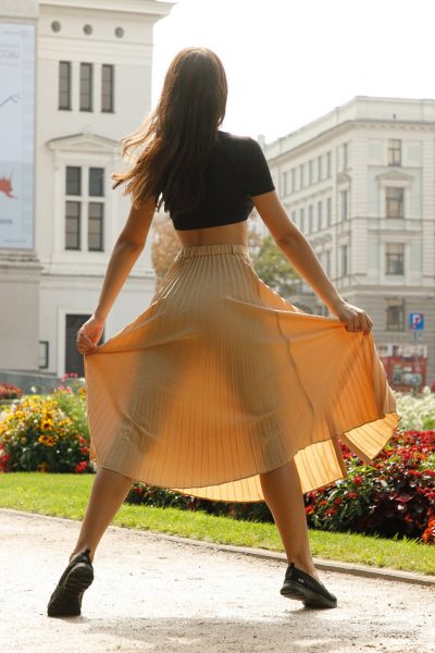 Miki Pedangen Beauty Is Divine Zishy