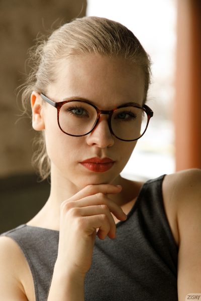 Minka Giertz Middlesex Gaps Zishy