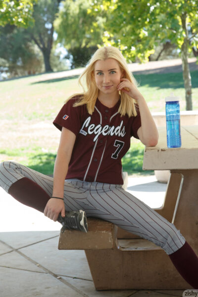 Morgan Attwood Is A Team Player Zishy
