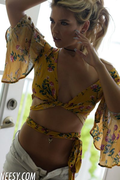 Neesy Rizzo Hippie Shirt