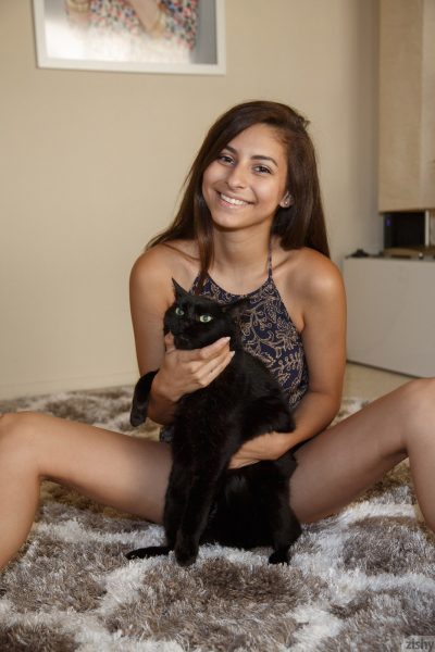 Nina North Fun Loving Flasher Zishy