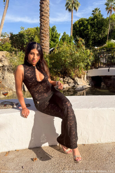 Rayna Sexy Car Model FTV Girls