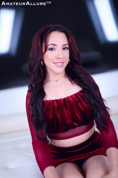 Selena Ivy Returns To Amateur Allure