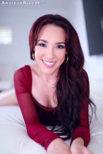 Selena Ivy Returns To Amateur Allure