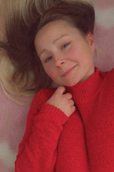 Sexy Pattycake MILF On The Shelf