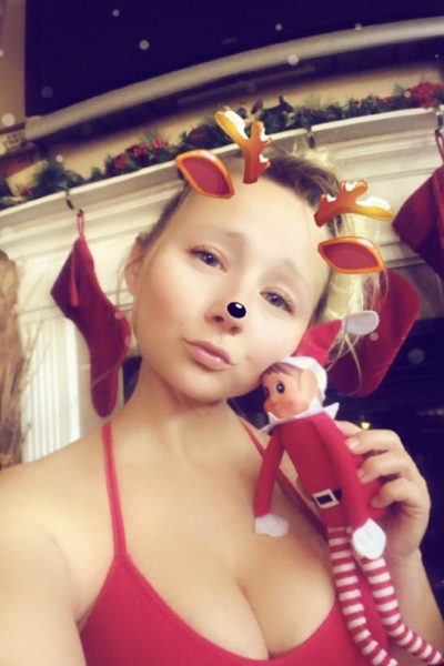 Sexy Pattycake MILF On The Shelf