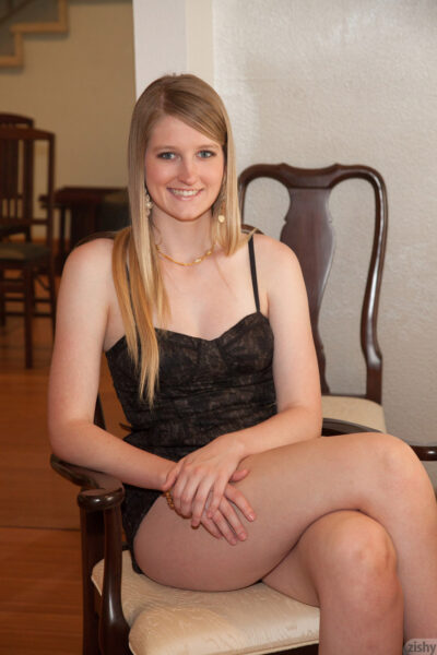 Summer Carter Homecoming Zishy