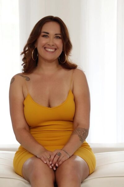 Tara Busty Newcomer Net Video Girls