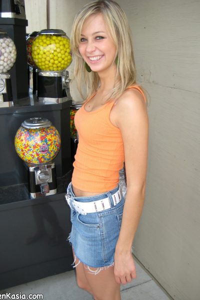 Teen Kasia
