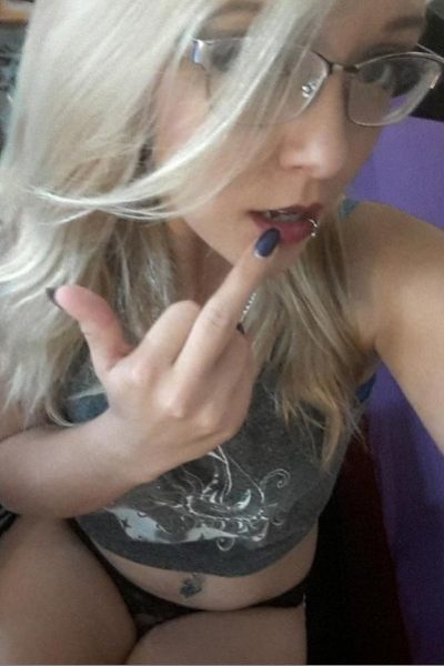 Trouble XX Webcam Model