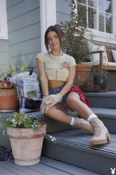 Tru Kait Garden View Playboy