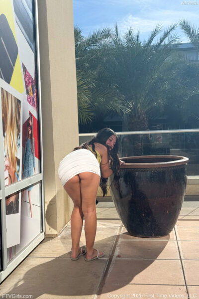 Vanesa Her Short Skirt FTV Girls